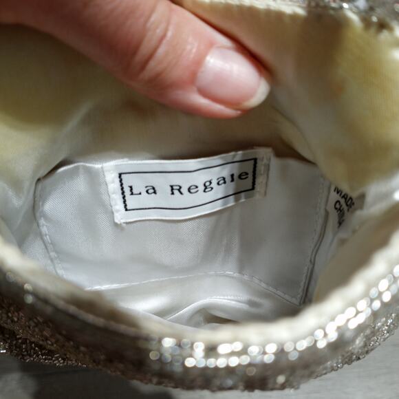 La Regale Vintage Silver Fully Beaded Purse With Fully Beaded Straps - Picture 5 of 7